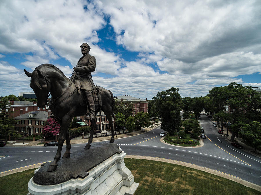 Lee Statue, Monument Avenue Photograph by Kriss Wilson