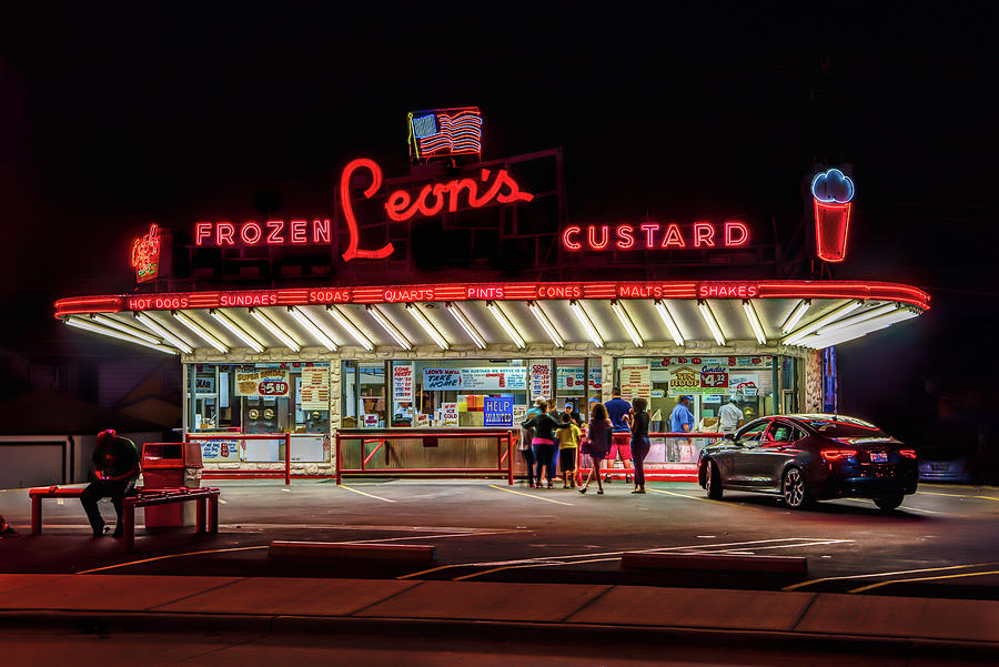 Leons Classic Custard Stand Photograph by Paul LeSage