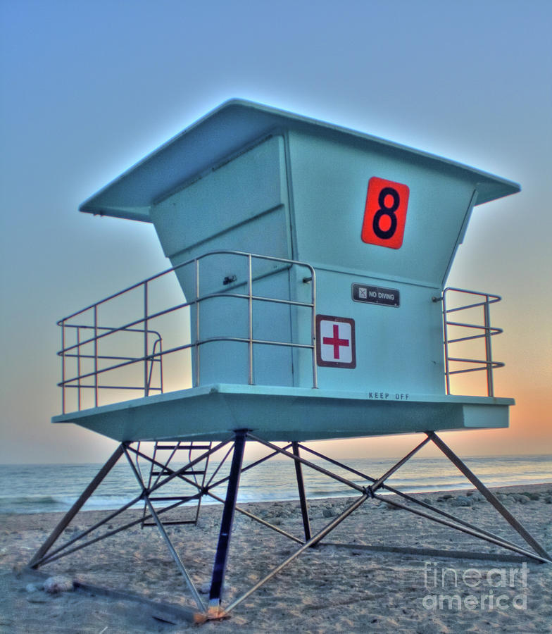 Lifeguard shack Photograph by Brenton Woodruff - Fine Art America