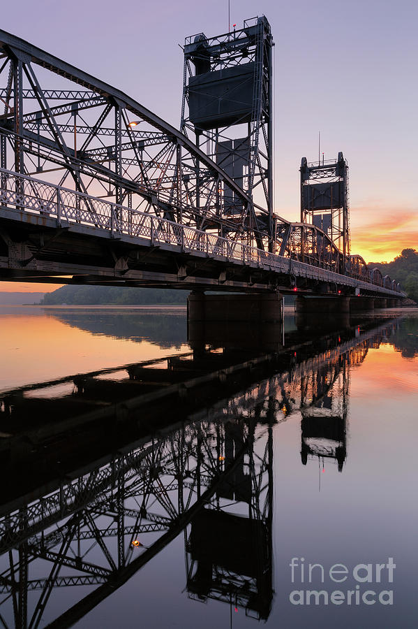 Lift Bridge Sunrise Photograph by Ernesto Ruiz