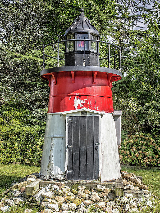 Lighthouse Cape Cod Photograph by Edward Fielding