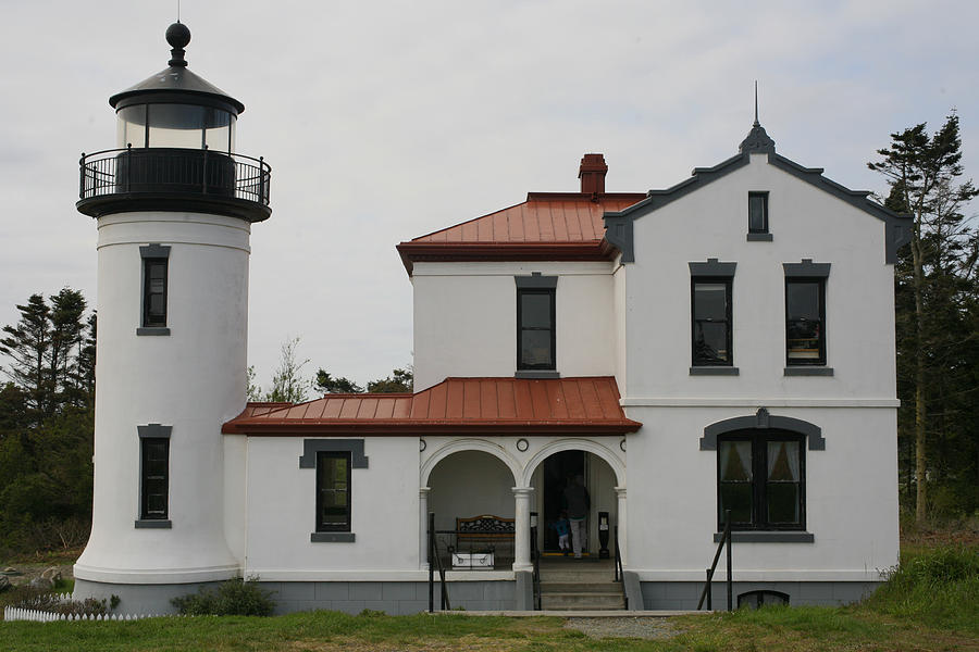 Lighthouse Fort Casey Photograph by Tammy Hankins