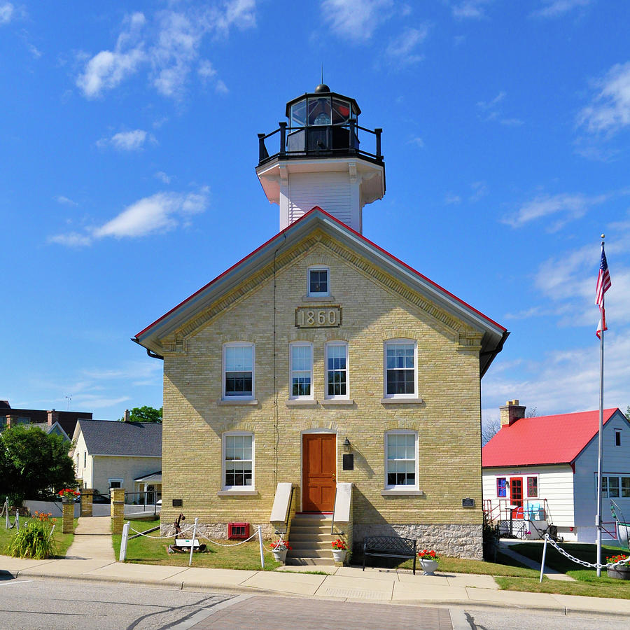 Port Washington Light Station Photograph by Donald Woelz - Fine Art America