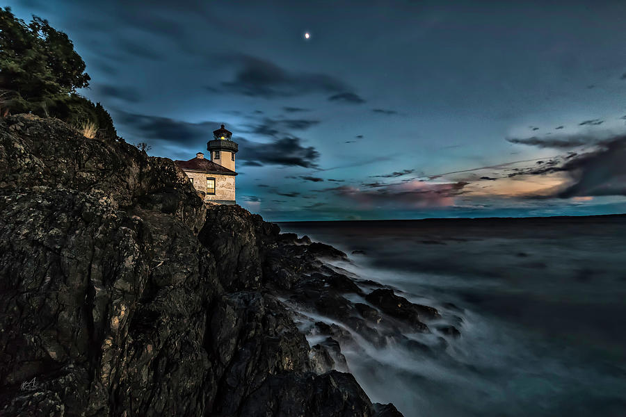 Sunset Photograph - Lime Kiln Lighthouse by Thomas Ashcraft