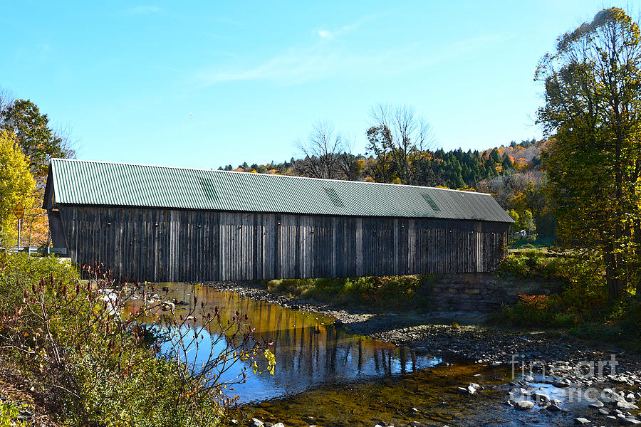 Lincoln Covered Bridge in Woodstock Photograph by Catherine Sherman