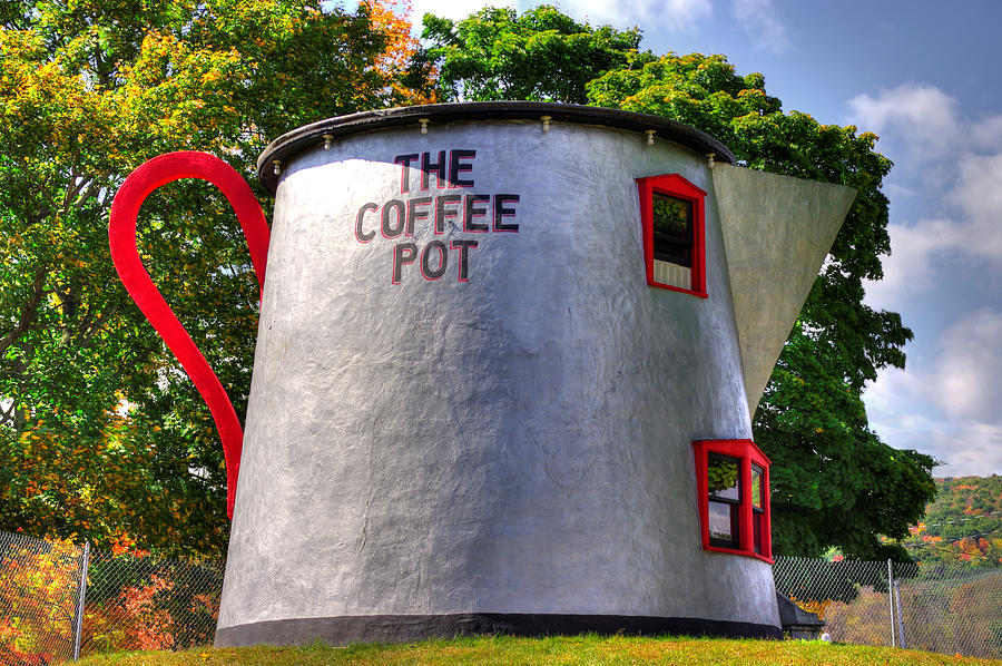 Lincoln Highway Heritage Corridor - The Coffee Pot in Bedford Pennsylvania Photograph by Michael Mazaika