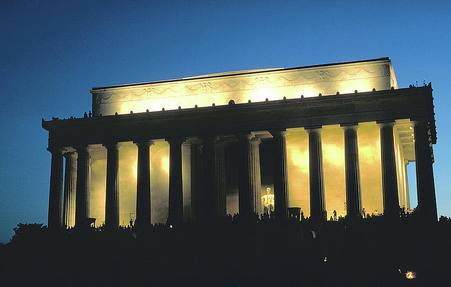 Lincoln Memorial At Dusk Photograph