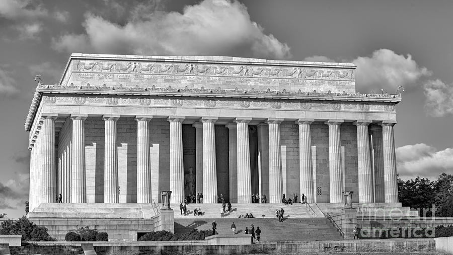 Lincoln Memorial bw Photograph by Jerry Fornarotto