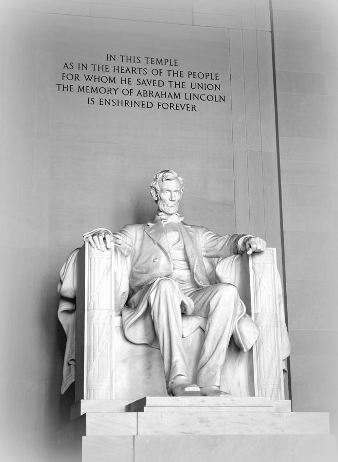 Lincoln Memorial Photograph by Valentino Visentini