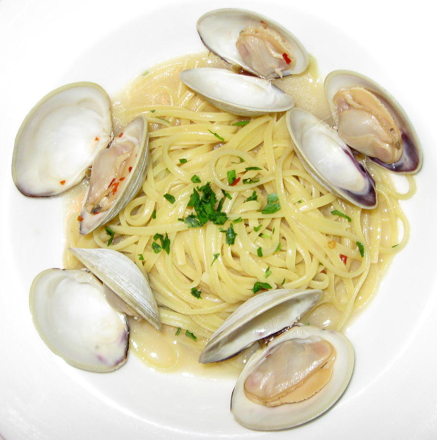 Wine Photograph - Linguine With Clams by Annie Babineau
