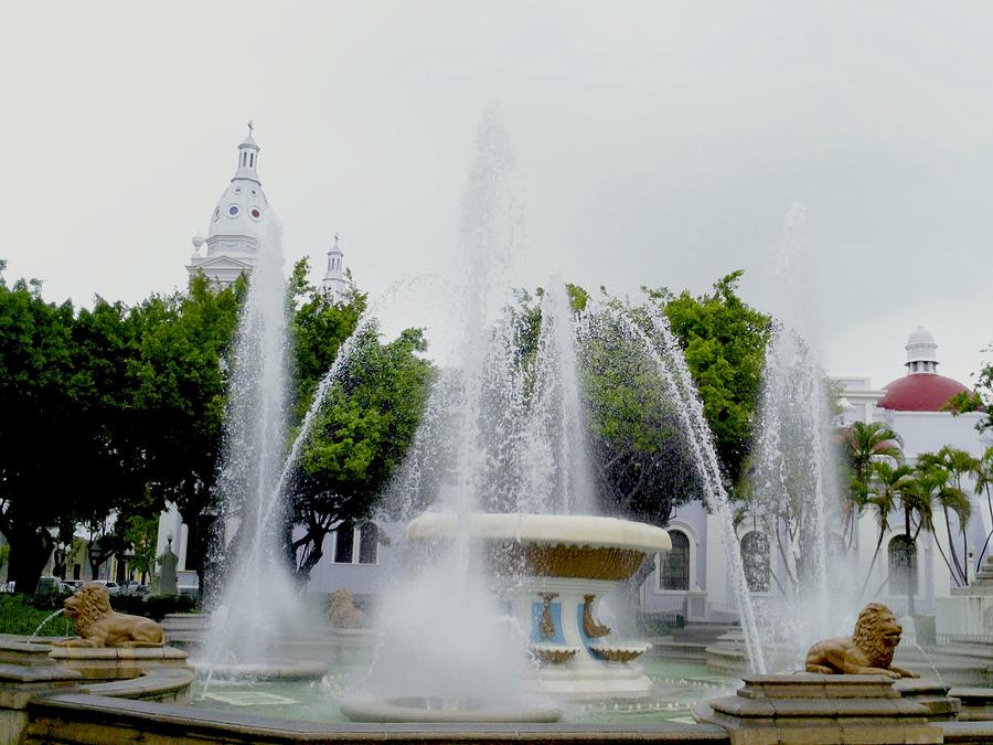 Lions Fountain, Ponce, Puerto Rico Photograph by Walter Rivera-Santos