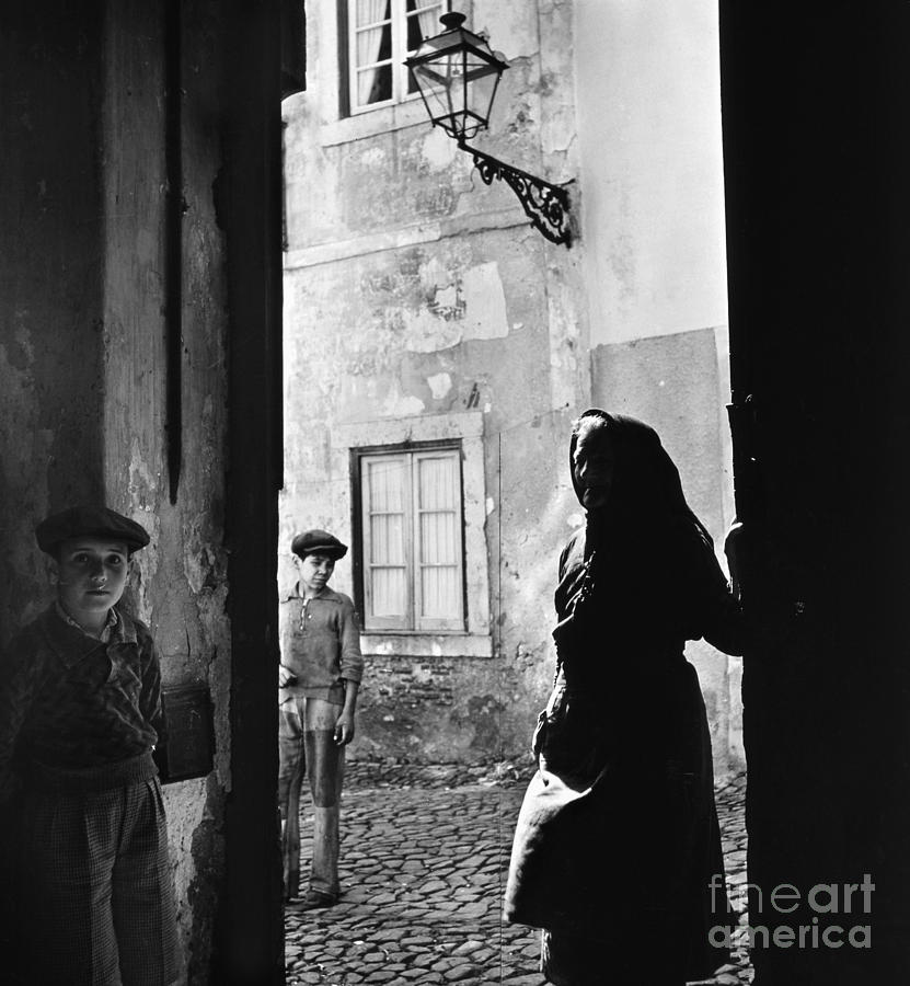 Lisbon Street Scene Photograph by Granger
