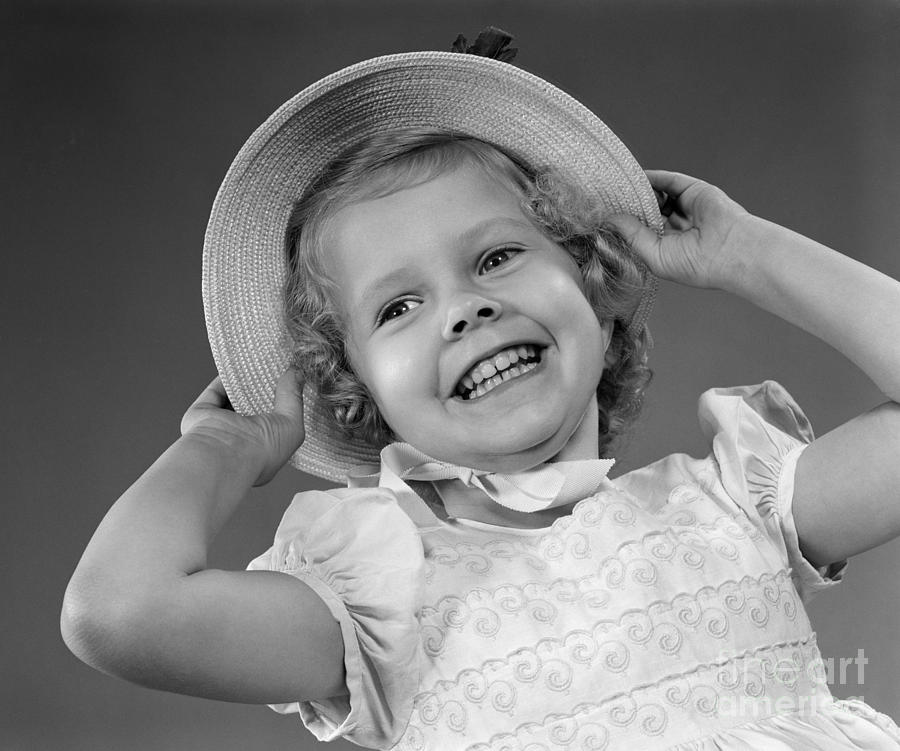 Little Girl In Straw Hat Smiling Photograph by H. Armstrong Roberts/ClassicStock