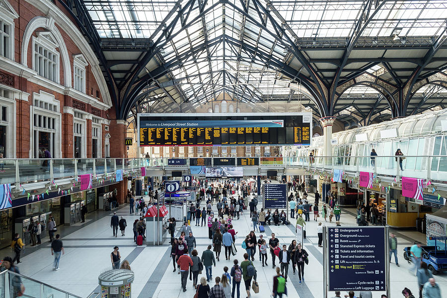 Liverpool Street station - inside view Photograph by Jacek Wojnarowski ...