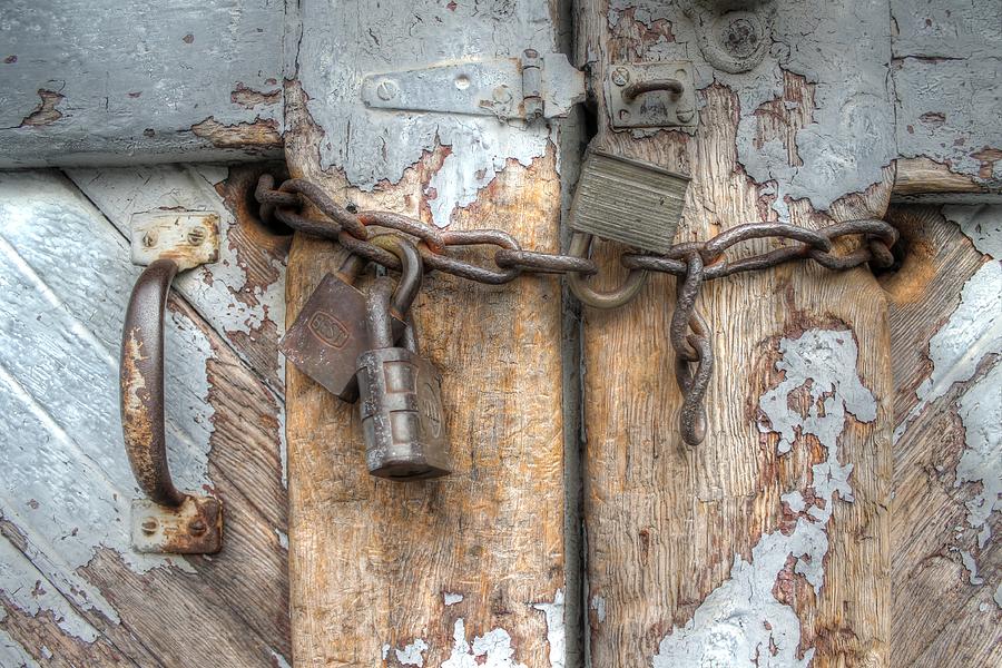 Key Photograph - Lock Chain Rust Door Handle Barn Rustic by Jane Linders
