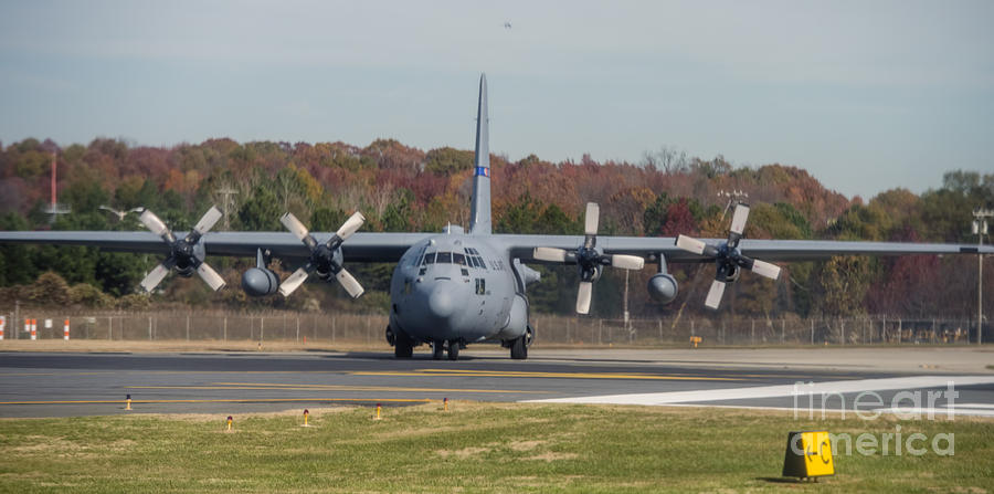 Lockheed C-130 Hercules Photograph by David Oppenheimer