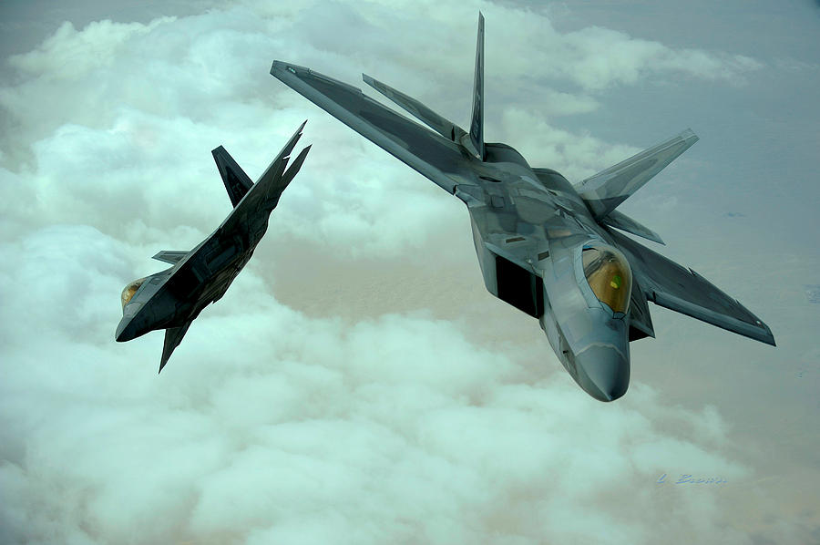 Lockheed Martin F-22 Raptors On A Dangerous Mission In Enemy Airspace ...