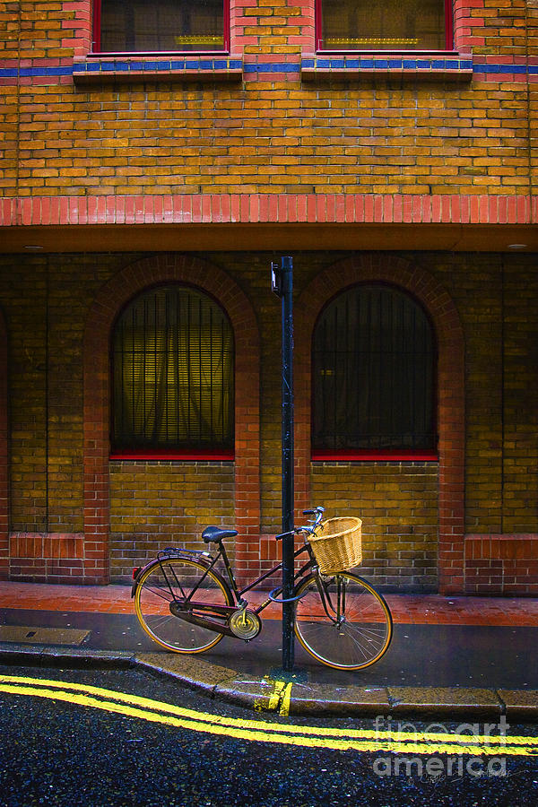 London Bicycle Photograph by Craig J Satterlee