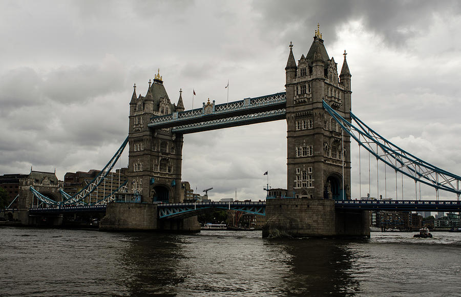 London Bridge Photograph by Miguel Winterpacht