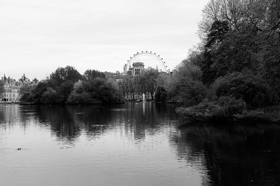 London Eye 2b Photograph by Andrew Fare