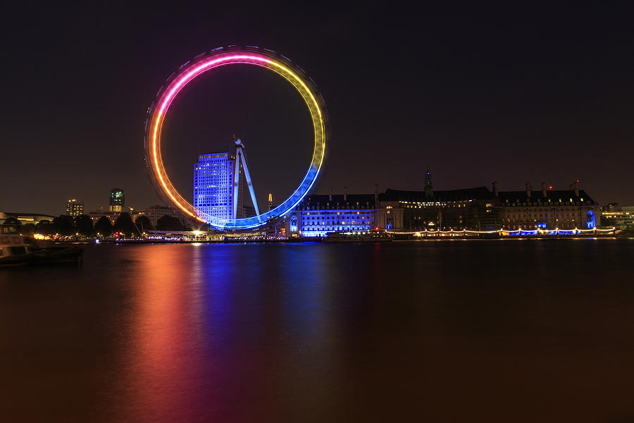 London eye by night Photograph by Chris Smith