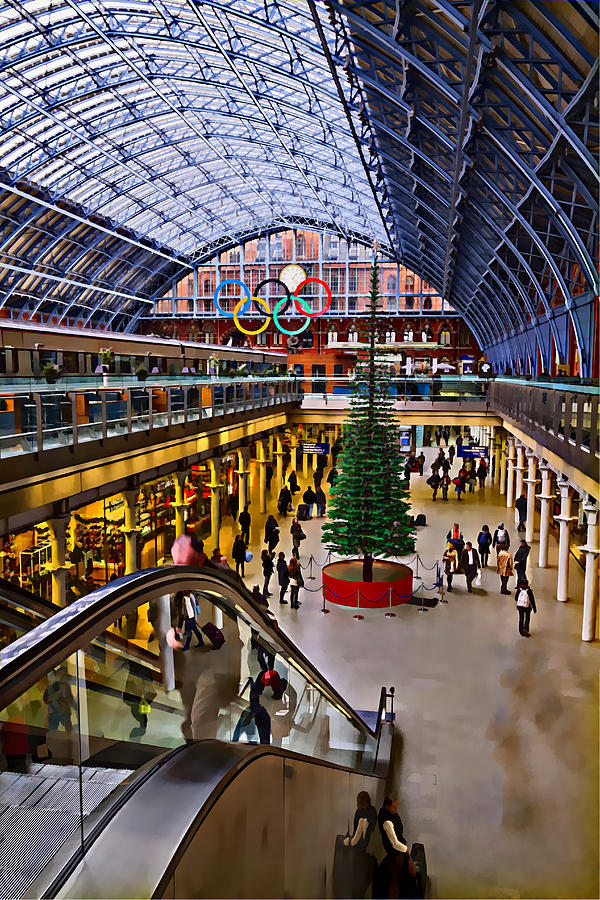 London Paddington Station Photograph by David French
