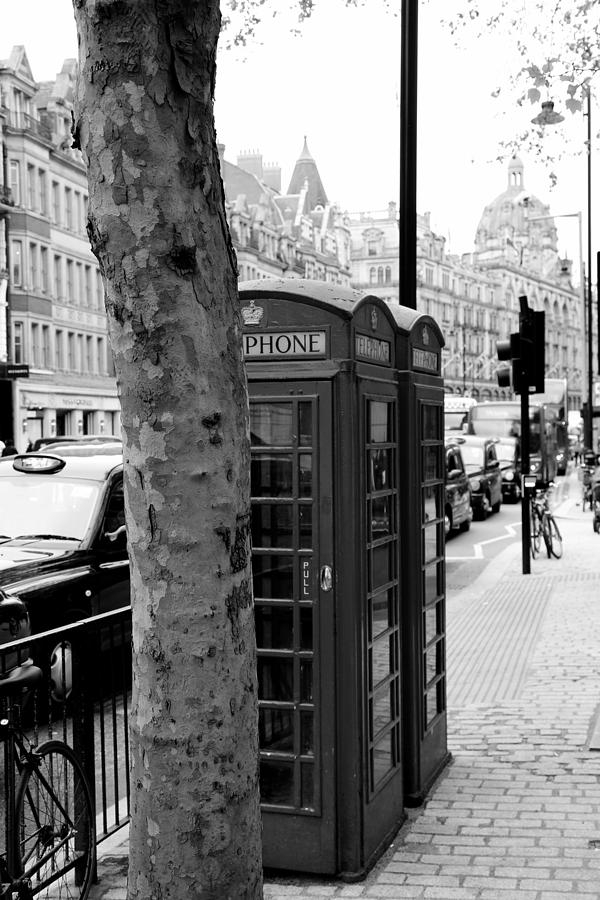 London Phone Booth 2 Photograph by Andrew Fare