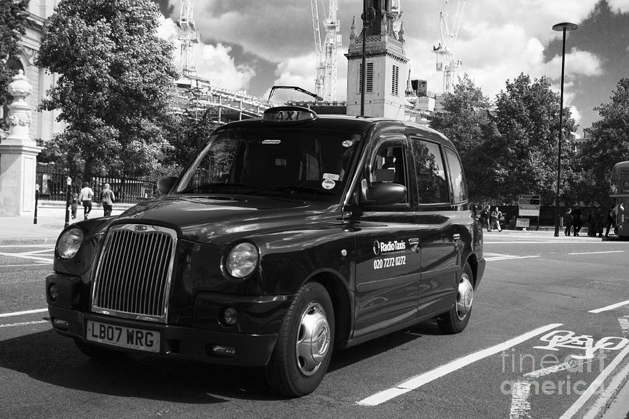 London Taxi Photograph by Agusti Pardo Rossello