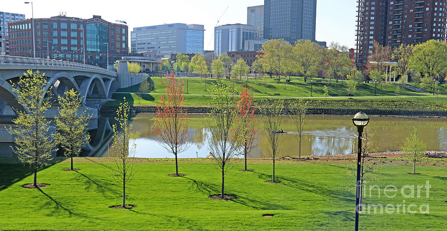 Lone Kayaker on Scioto River Downtown Columbus  4403 Photograph by Jack Schultz