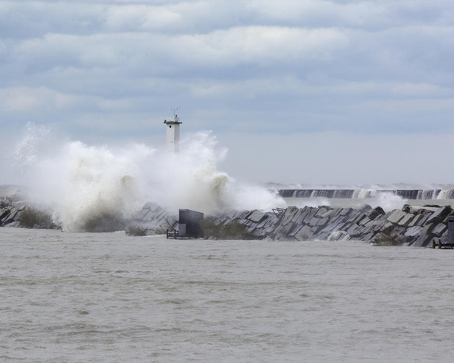 Lorain Ohio Harbor Left Breakwater Light Photograph by Jack R Perry