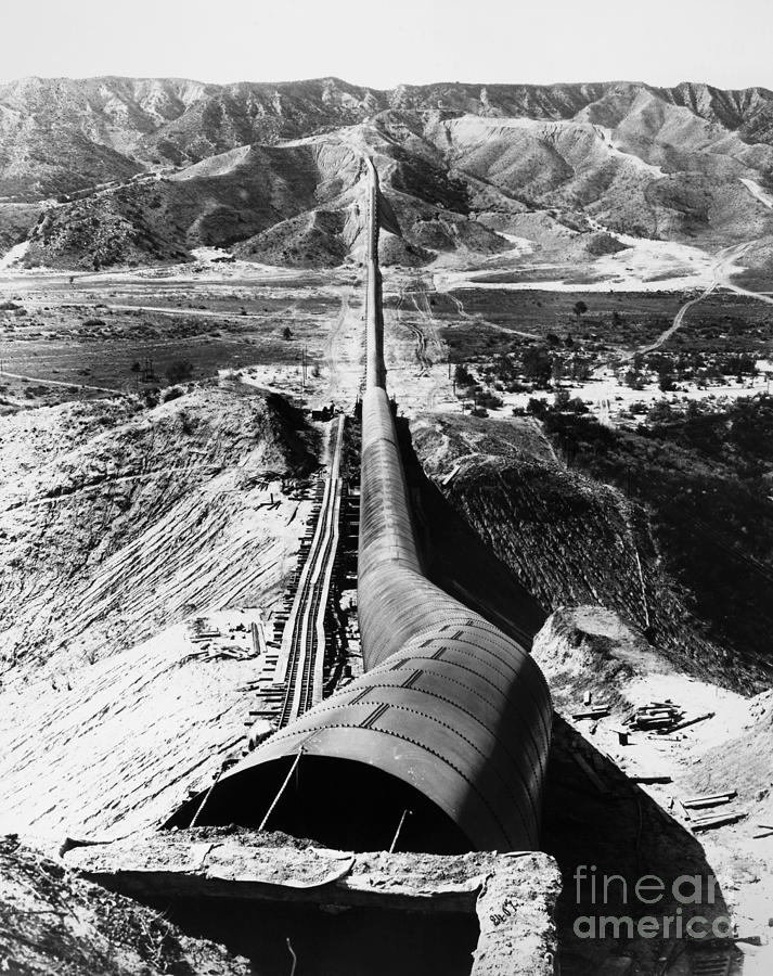 Los Angeles Aqueduct Photograph by Granger