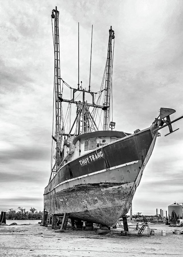Louisiana Shrimp Boat 5 bw Photograph by Steve Harrington