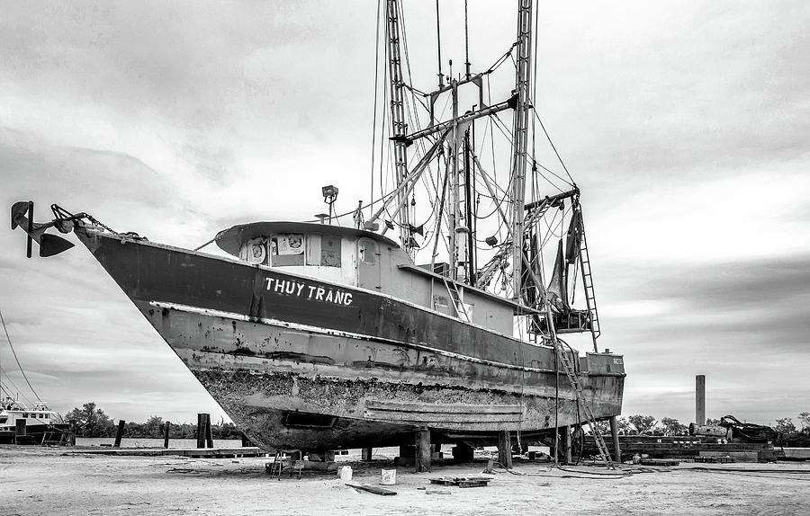 Louisiana Shrimp Boat 6 bw Photograph by Steve Harrington