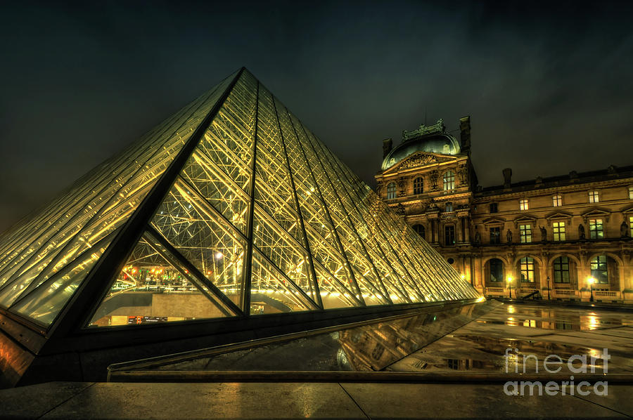 Louvre 2.0 Photograph by Yhun Suarez