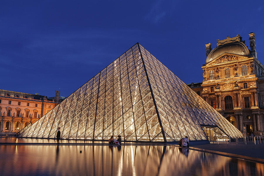 Louvre Photograph by Sergio Lanza | Fine Art America