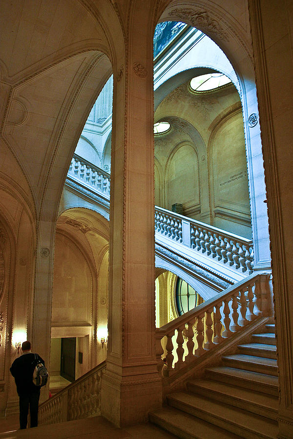 Louvre Photograph - Louvre Stairwell by Mike Reid