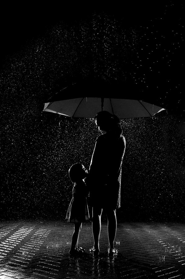 Umbrella Photograph - Love In The Rain by Alfonso Reno