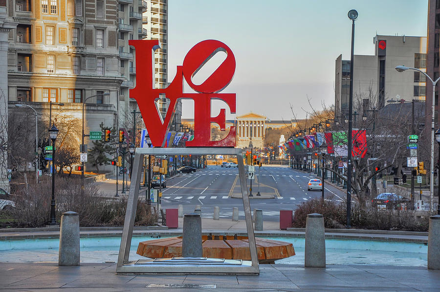 Love overlooking Benjamin Franklin Parkway Photograph by Bill Cannon