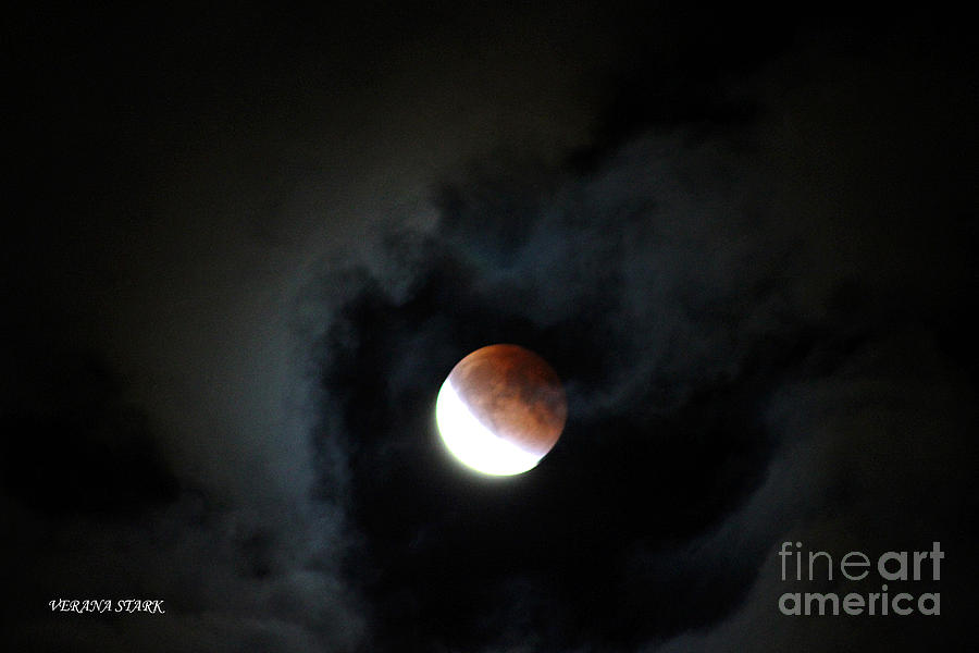 Nature Photograph - Lunar Eclipse Supermoon Bloodmoon VI September 27th 2015 by Verana Stark
