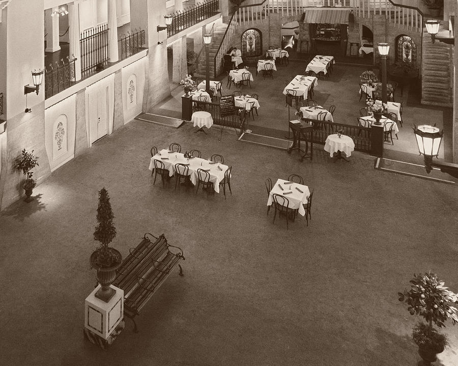 Luncheon at the Lightner - St. Augustine, Florida - Vintage Photograph by Mitch Spence