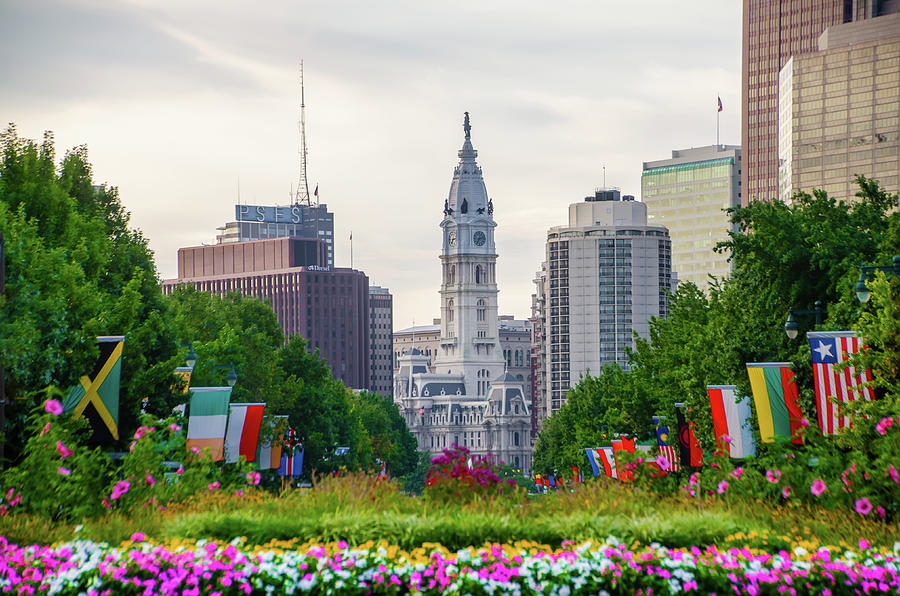 Lush Garden on the Parkway - Philadelphia Photograph by Bill Cannon