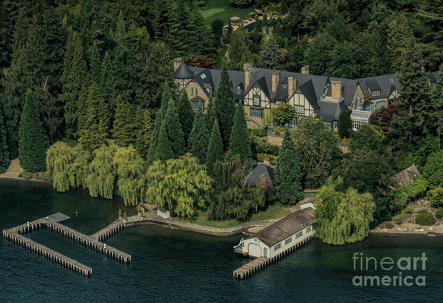 Luxury Waterfront Real Estate in Seattle, Washington Photograph by David Oppenheimer