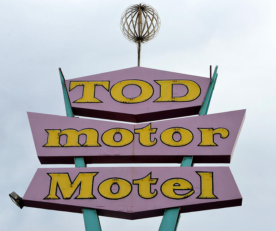 Old Las Vegas motor motel sign Photograph by David Lee Thompson