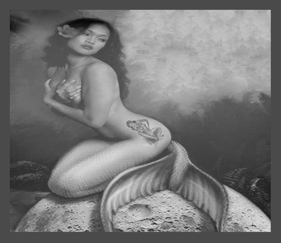Mermaid Photograph - LYDIA THE TATTOOED MERMAID in BLACK AND WHITE by Rob Hans