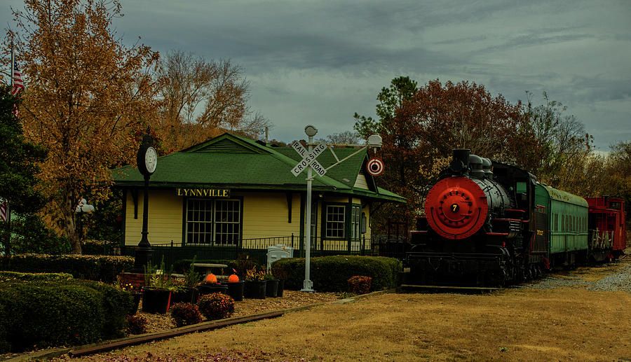 Lynnville Station Number 7 Photograph by Dick Hudson