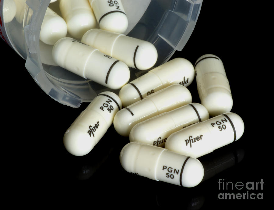 Lyrica Pregabalin 50 Mg Capsules Photograph by Scimat - Pixels