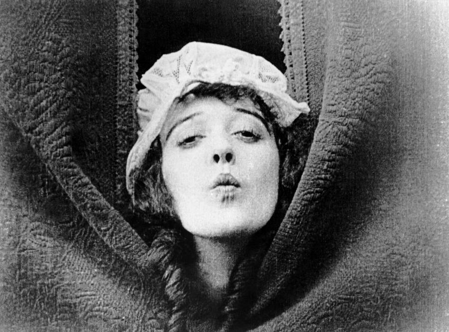 Portrait Photograph - Mabel Normand, Ca. Mid-1910s by Everett