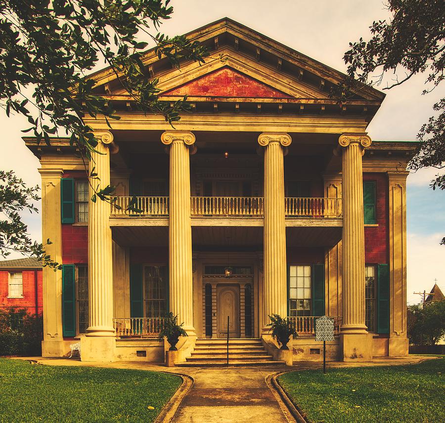 Magnolia Hall - Natchez, Mississippi Photograph by Mountain Dreams