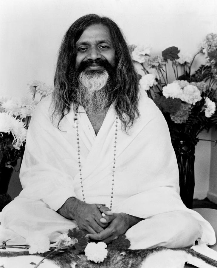 Maharishi Mahesh Yogi, Founder Photograph by Everett
