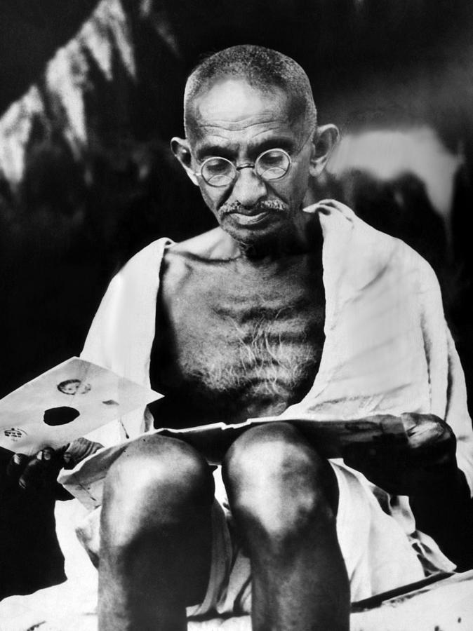 Mahatma Gandhi Prepares For A Hunger Photograph by Everett